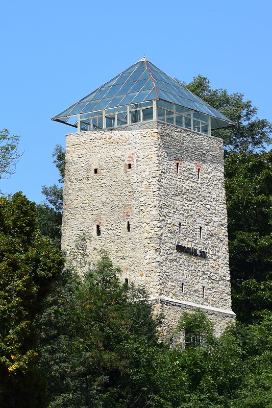 Unul dintre vechile turnuri ale Brașovului - Turnul Negru