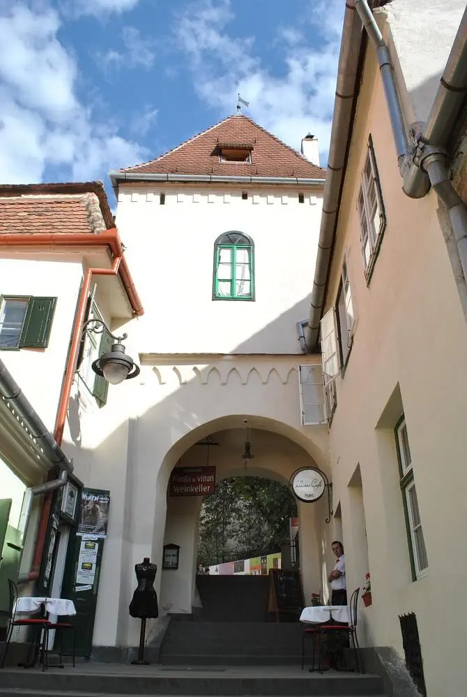 Vizitați Turnul Scărilor din Sibiu pentru o experiență unică